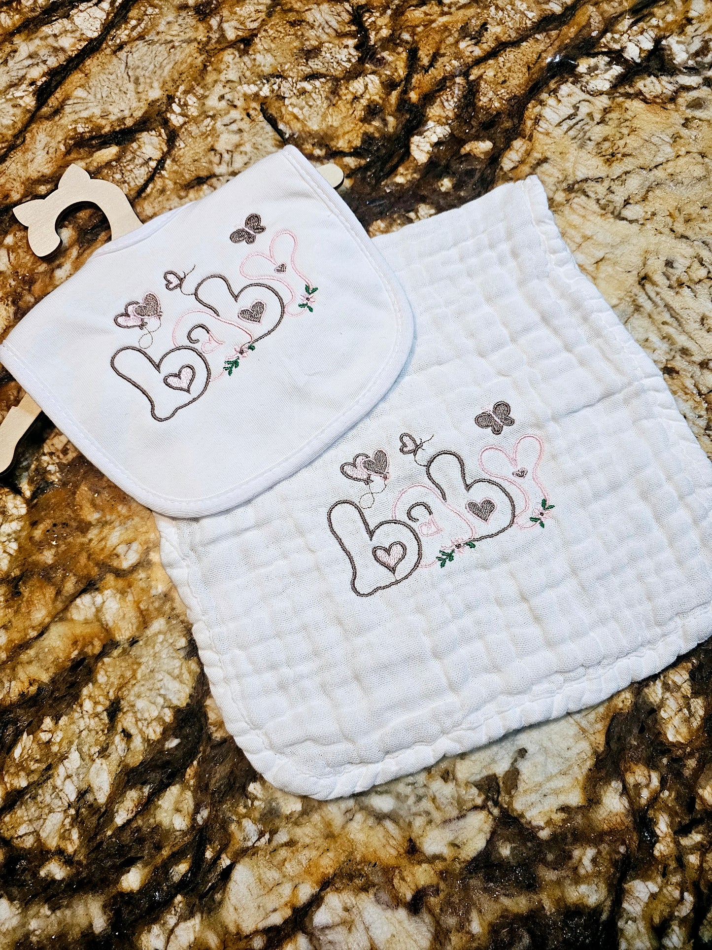 Baby Embroidered Bib & Birp Cloth Set| New Born Baby Gift | Baby Shower Gift